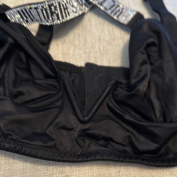 Victoria's Secret Black Bralette Deep V-neckline Seamless Rhinestone - XS - Picture 11 of 11